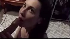 Oynat Brunet 23 emme sashay