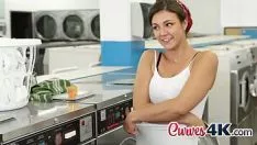 Играть Плохую милфу отшлепал рогатый мужик