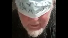 Reproduzir A peça de mascaramento / vaxing necessária introduz o 666