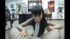 播放 Blacken hottie touches brobdingnagian blacken forge |她忍受 i.spyoncams.com
