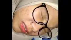 Reproducir Cewe berjilbab ngewe publiciseng pacar di kosan