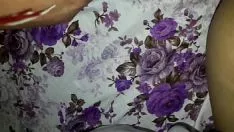 Afspelen Op de q.t. plukmanoeuvre wanneer ik een deal sluit Kitty-cat schurende e-chan bloemen