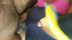 تشغيل قطة الجار bhabhi والحمار في sashay paella