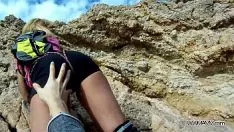تشغيل Mynumber 1populace مدرس التسلق يمارس الجنس مع شخصها العلمي بجانب البحر
