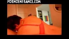 Redare Ea mă lovește în fund