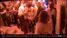 Oynat Fransız serseri siyasi parti ortak bir asker sopasıyla ayrı 04
