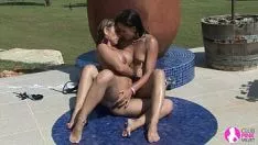 Riproduci Viv st. thomas tribade - hot babys bagnati hd