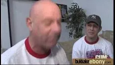 Oynat Onun 1 numaralı ırkçı sürtük grubu