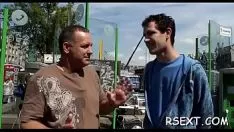 Jouer Horned Fellow est en voyage et se déplace par un floozy excitant