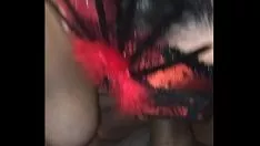 播放 有钱人挥霍工作获得财富