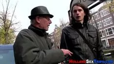 Reproduzir Supurar titfucks meretrizes