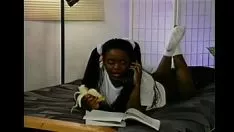 Riproduci .com 2335759 lil blacken adolescente si fa saccheggiare il culo dal vecchio