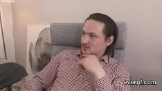 播放 破产的男朋友考虑到变态冠军为了现金而打他的女朋友