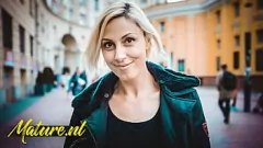 Odtwórz Wielki sekretny kochanek MILF Evy Black daje jej kremową jazdę