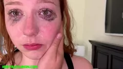 चलाएँ स्लट्टी रेडहेड टीन एरियेटा एडम्स एक मैले चेहरे की चुदाई के साथ लोड लेती है