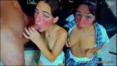 Afspelen Amateur drietal orgie met deepthroat tieners en grote pikken