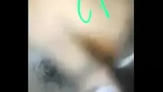 تشغيل إحدى العاهرات الهزليين المتعرات