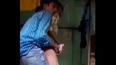 Riproduci La ragazza si fa scopare da un ragazzo