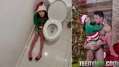 Odtwórz Jasmine Grey w elfie na półce