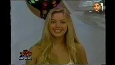 Reproducir Luciana pereira en bath do gugu - domingo efectivo (1997)
