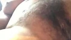 Reproduzir 1 ~ grandes pecados brinquedos milf indianos com gatinho de cabelos lisos através do clímax
