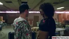 Reproduzir Poço molhado fodido por seu nó com chifres